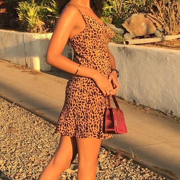 Nasty Gal Leopard print mini dress - Picture 7 of 8